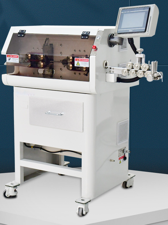 全自動護(hù)套線裁線剝線機(jī)怎么使用？